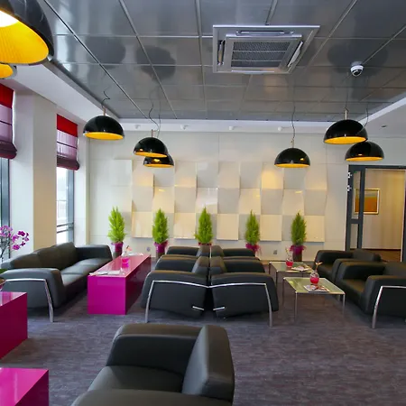 ホテル Szafran チェラチ