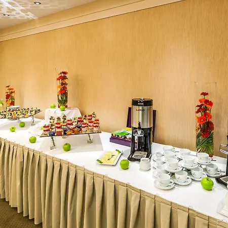 Otel Szafran 4*